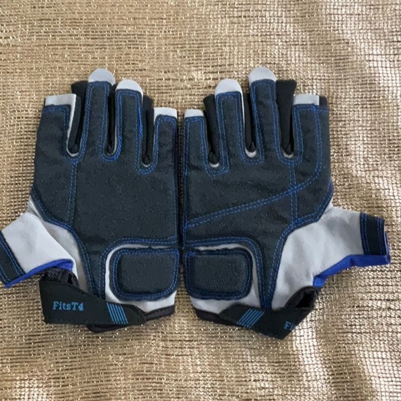 Women & Kids FitsT4 Sailing Gloves, Blue/Black, Large - Picture 2 of 4